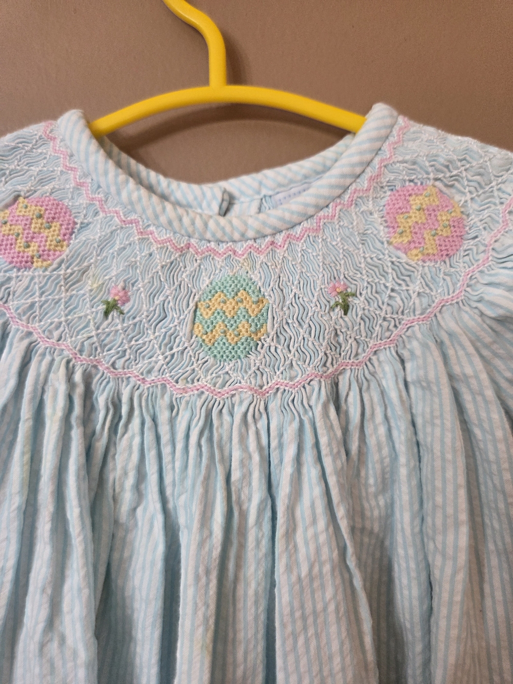 Little English Smocked Light Blue Girls' Dress with Puff Sleeves Size 2T - Picture 3 of 10